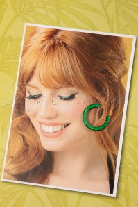 Darling Divine - 60s Marble Look Hoop Earrings in Green 2
