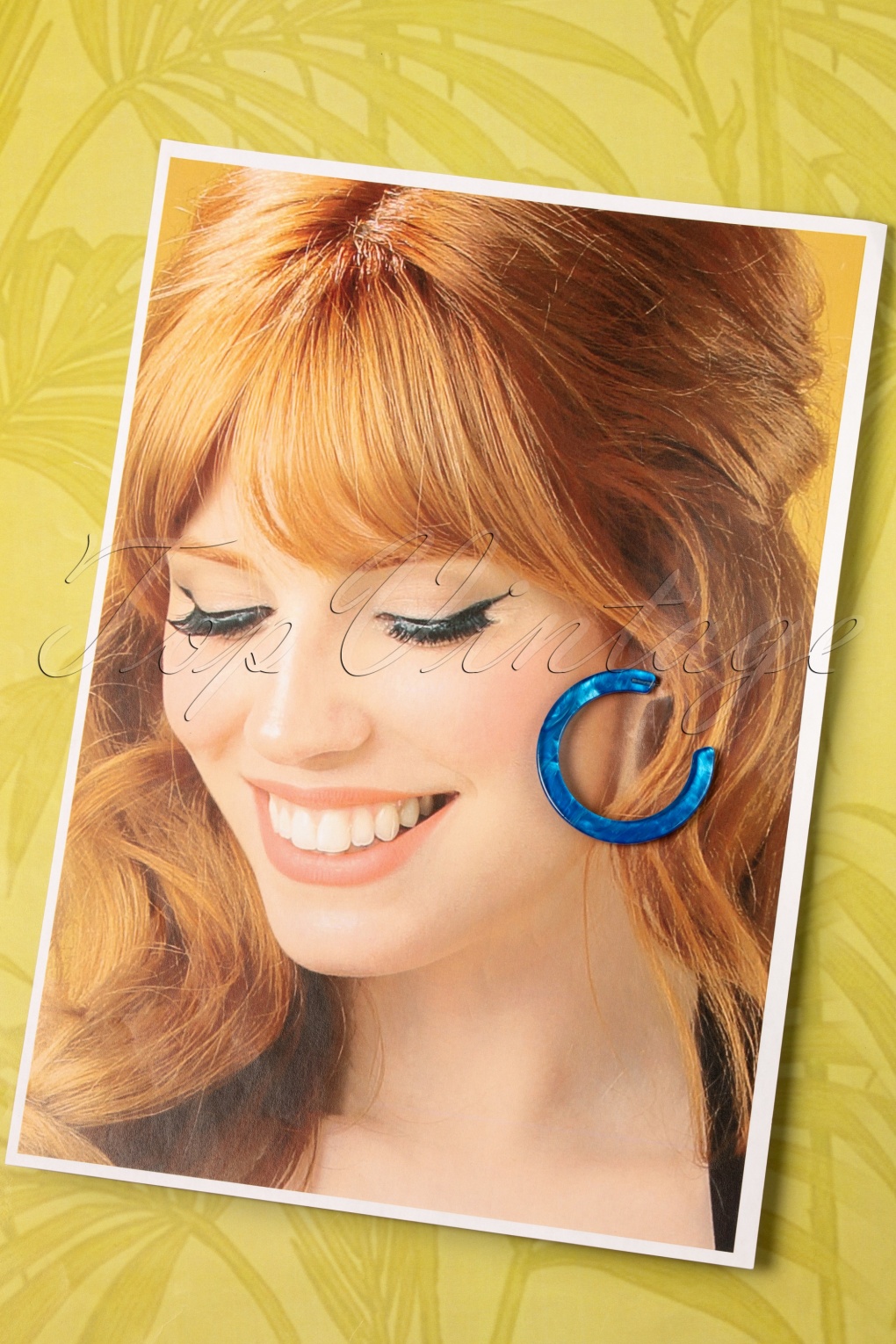 60s Marble Look Hoop Earrings in Blue