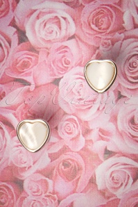 Darling Divine - 50s Love Me Stud Earrings in Silver and White
