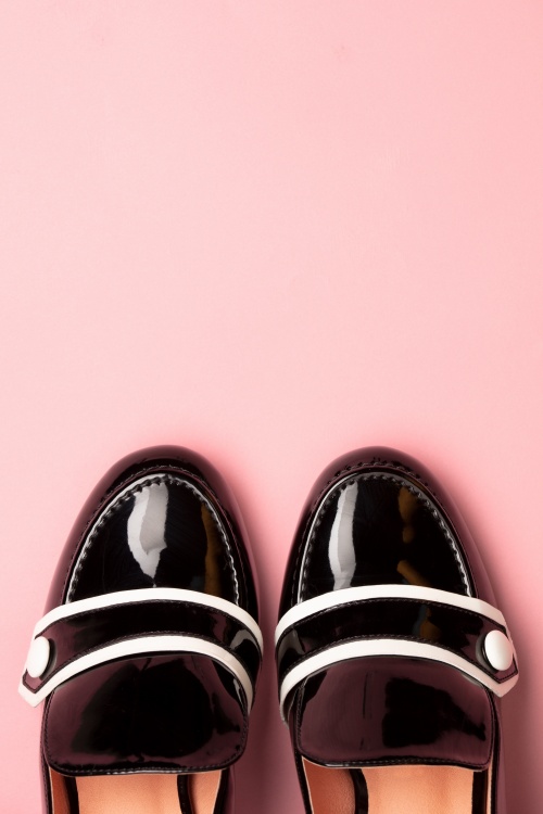 Banned Retro - 60s Habana Patent Pumps in Black 2