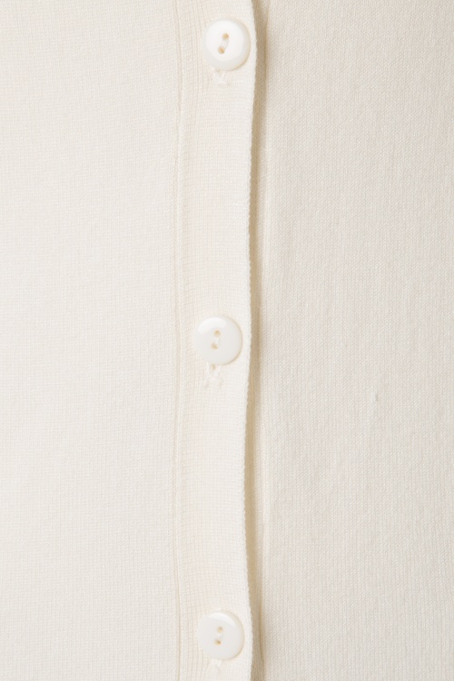 Banned Retro - Katie Long Cardigan in Creme 3