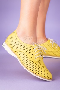 Rollie - 60s Derby Punch Shoes in Sunshine Yellow