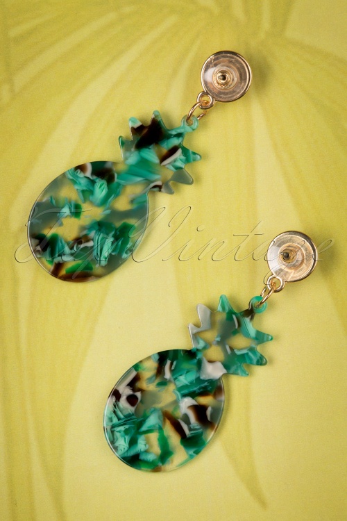 Collectif Clothing - 60s Marble Pineapple Earrings in Green 3