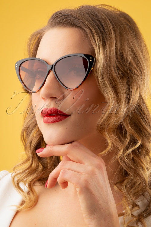Collectif Clothing - 50s Amie Sunglasses in Brown 2