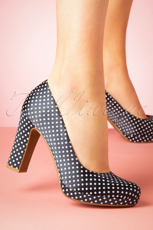 Tamaris - Polly Polkadot Pumps Années 50 en Bleu Marine