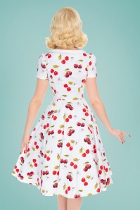 Hearts & Roses - Cherry On Top Swing Dress Années 50 en Blanc 6