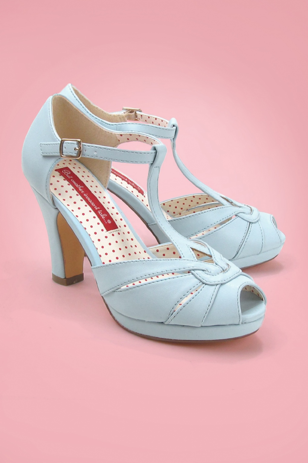 1930s Shoes History Popular Styles for Women