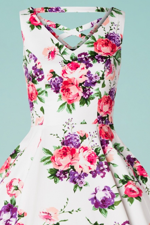 Hearts & Roses - Molly Rose Swing Dress Années 50 en Blanc 5