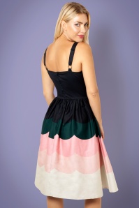 Vixen - 50s Sally Scalloped Border Print Dress in Black 4