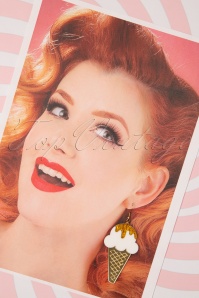 Collectif Clothing - 50s Sonny Ice Cream Earrings in White and Gold 2