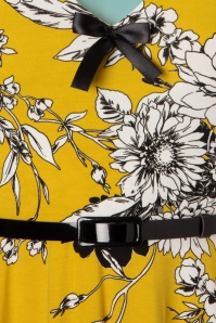 Topvintage Boutique Collection - Kylie Swingjurk met bloemen in mosterd 4