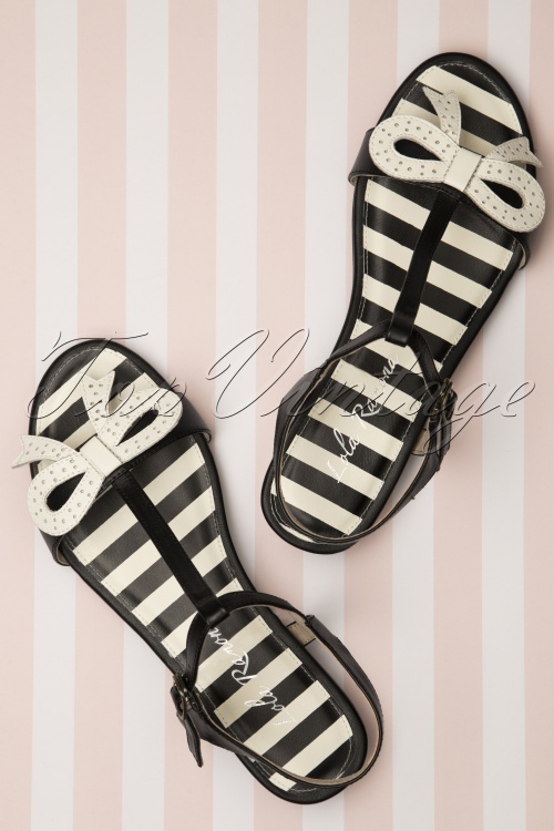 Lola Ramona - Penny Wicked sandalen in zwart en wit 4
