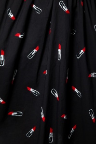 Vixen - Delia Swing-Kleid mit Lippenstift-Stickerei in Schwarz 4