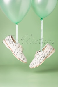 Rollie - 60s Derby Punch Shoes in Off White