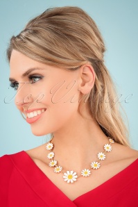 Collectif Clothing - Gänseblümchen-Halskette in Weiß 2