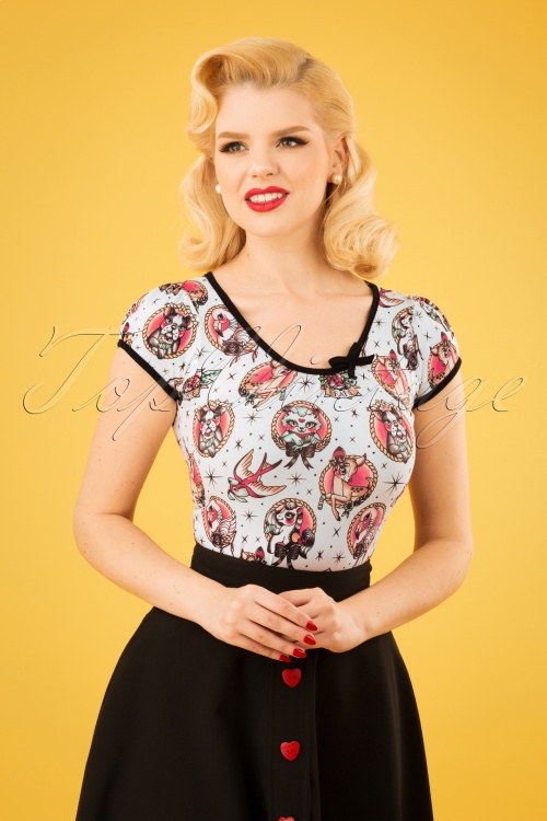 Sassy Sally - Leona Cherry Cars Top in Weiß und Rot