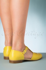 La Veintinueve - 60s Janis Leather Flats in Yellow 5