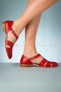 La Veintinueve - 60s Sylvia Leather Flats in Red 3