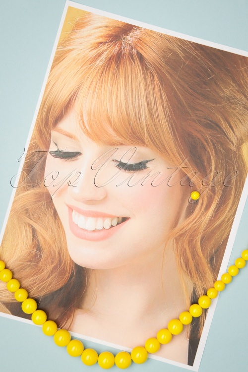 Collectif Clothing - 50s Natalie Bead Necklace Set in Yellow 4