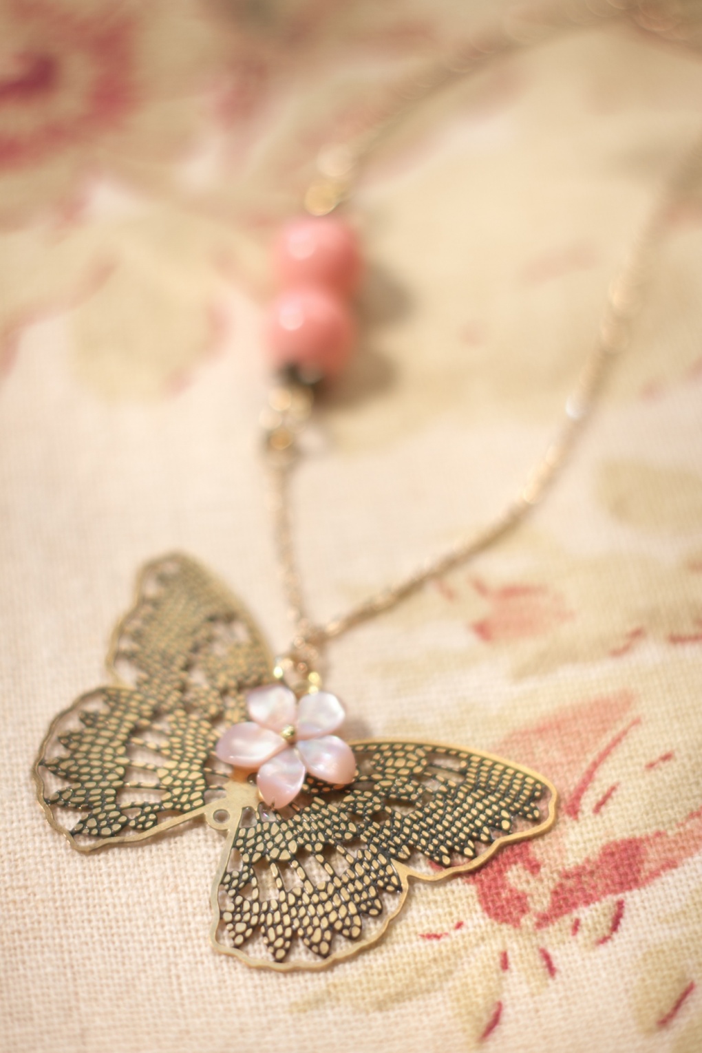 handmade Butterfly Key Pearl necklace gold