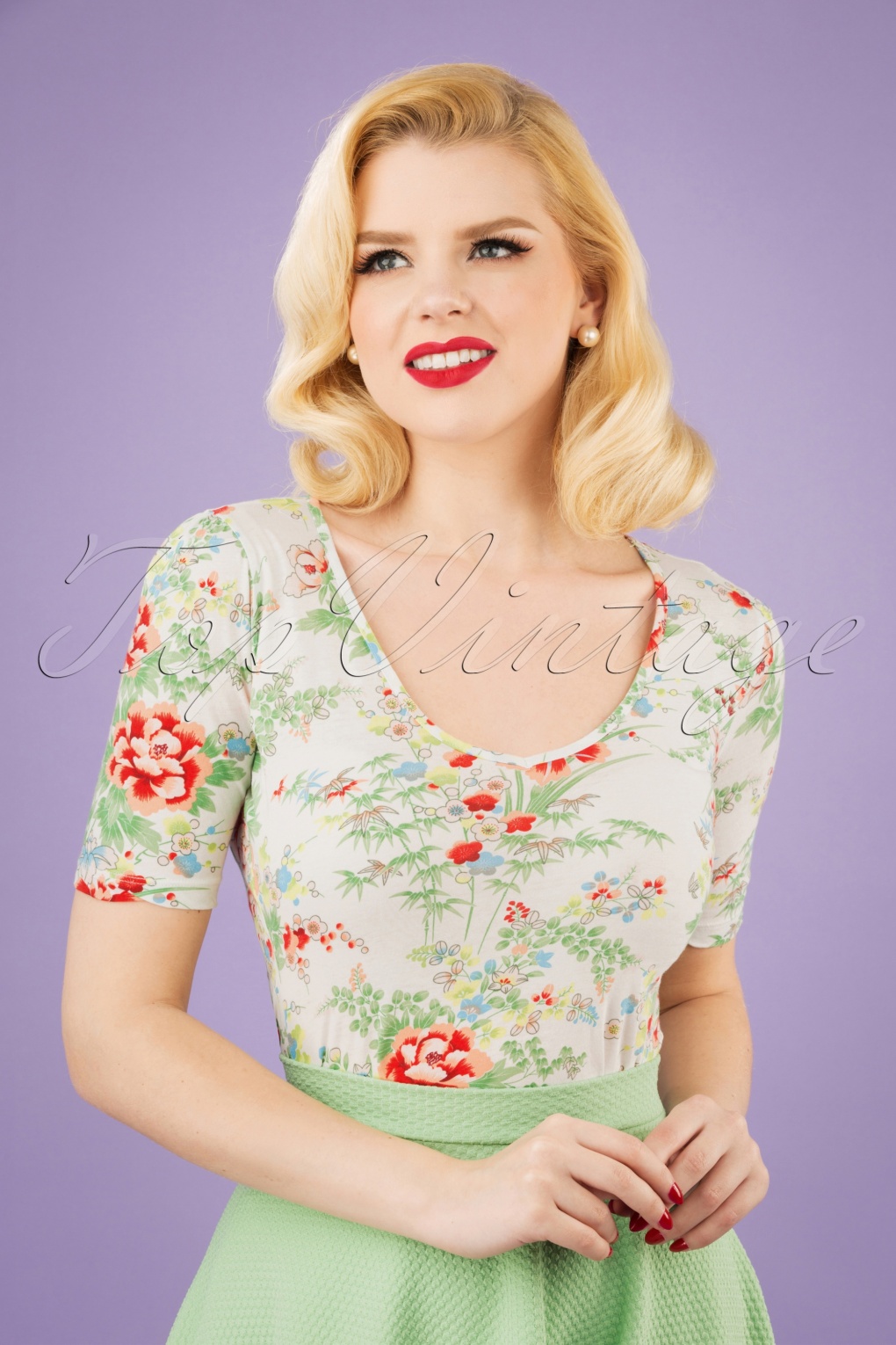 60s Carice Floral V Top in Gardenia White