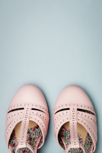 Bettie Page Shoes - Maisie t-strap pumps in roze 2