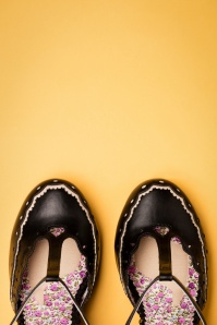 Bettie Page Shoes - Birdie T-Strap Pumps Années 50 en Noir 2