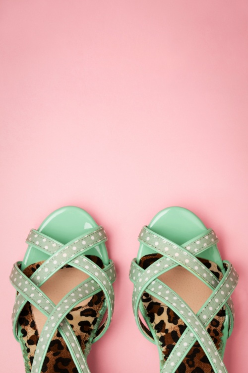 Bettie Page Shoes - 50s Gracie Sandals in Mint 2