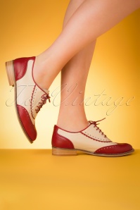 La Veintinueve - 60s Simone Oxford Shoes in Beige and Red 3