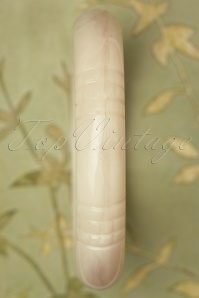 Splendette - TopVintage Exclusive ~ 50s Cloud Midi Carved Bangle in Ivory 3
