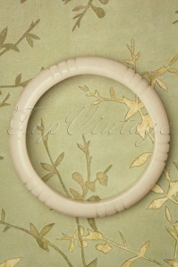 Splendette - TopVintage Exclusive ~ 50s Cloud Midi Carved Bangle in Ivory