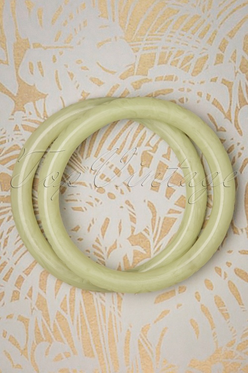 Splendette - TopVintage Exclusive ~ 50s Lichen Narrow Carved Bangles Set in Light Green 2
