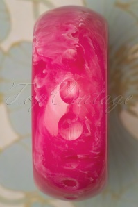 Splendette - TopVintage Exclusive ~ 50s Candy Wide Carved Bangle in Pink 2