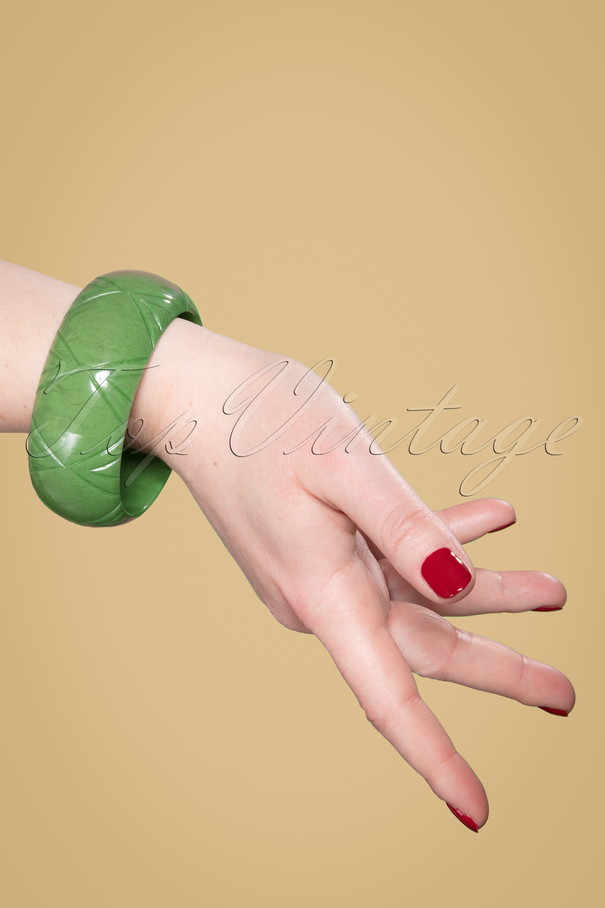 Splendette - Exclusief TopVintage ~ Salie brede gesneden armband in groen