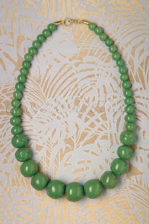 Splendette - TopVintage Exclusive ~ 50s Sage Carved Beaded Necklace in Green 2