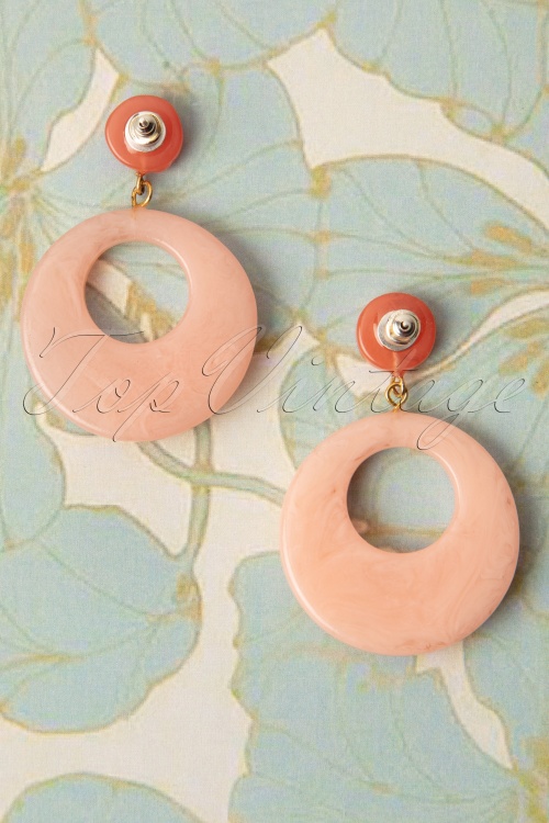 Splendette - TopVintage Exclusive ~ 50s Drop Earrings in Pale Peach 3