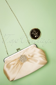 Lovely - 50s Audrey Pearl Clutch in Cream 4
