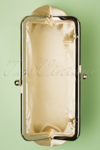 Lovely - Audrey Pearl Clutch in Creme 5