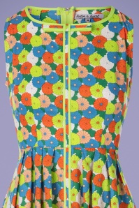 Tailor & Twirl by Tatyana - Samantha Swing-Kleid in Grün mit Blumenmuster 3