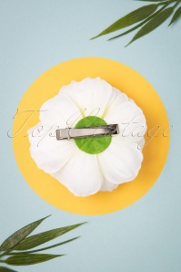 Lady Luck's Boutique - 50s Sweet May Hair Clip in White 3