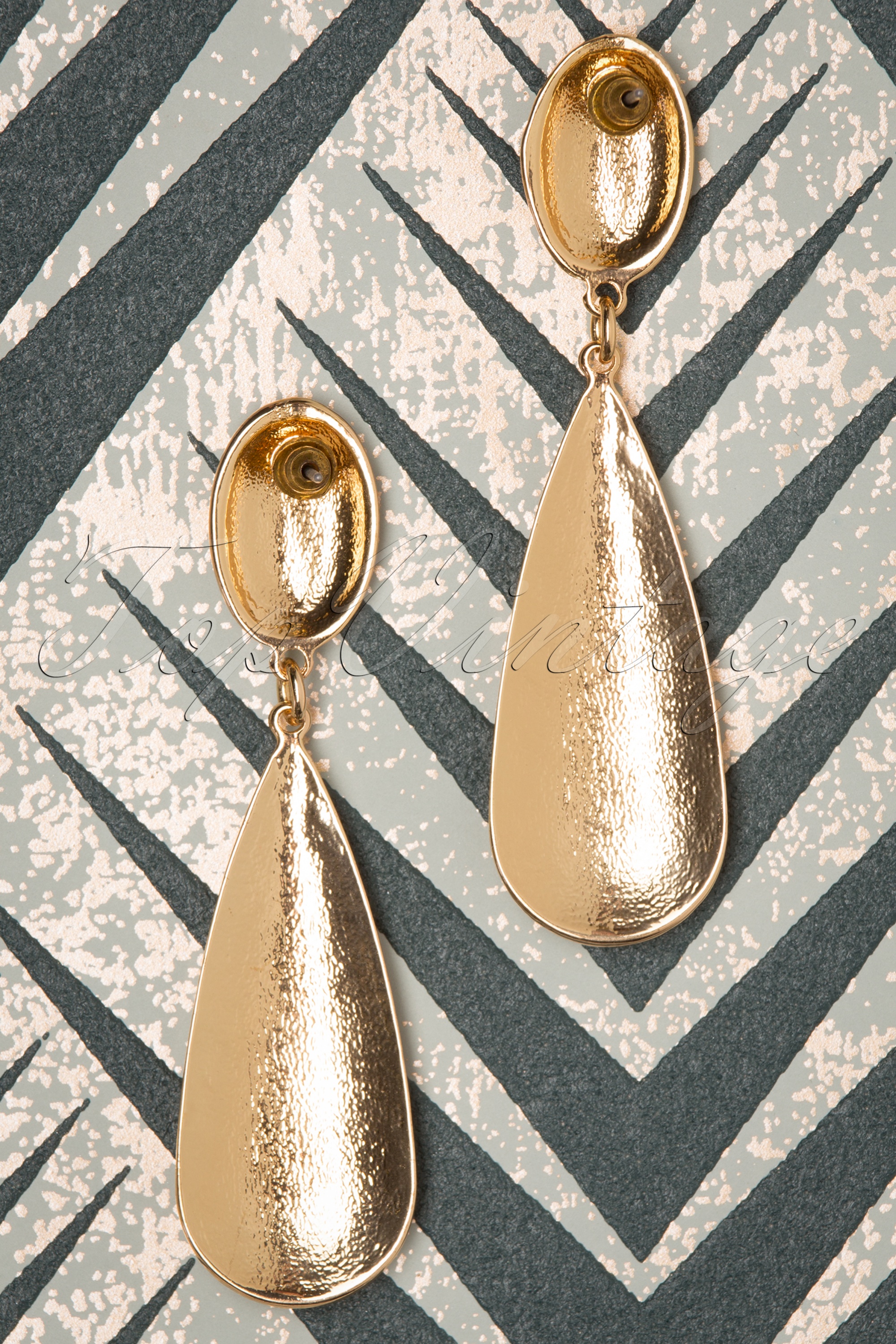 Vixen - Cherise Teardrop oorbellen in goud 3