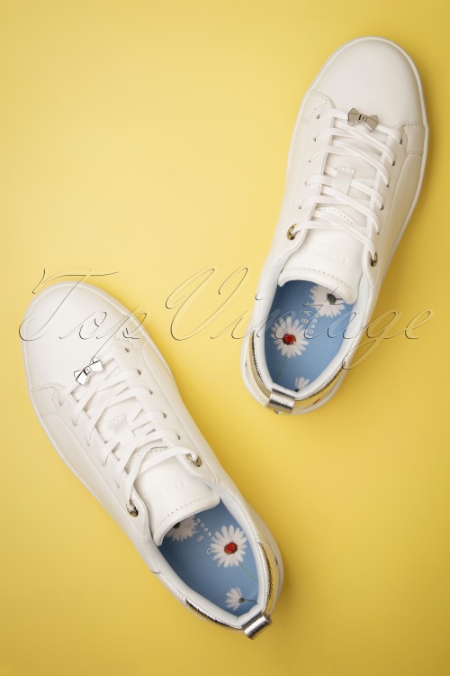 Ted Baker - Daisy Sneakers Années 50 en Blanc 3