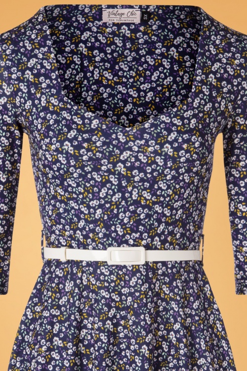 Vintage Chic for Topvintage - Briella Swing-Kleid mit Blumenmuster in Marineblau 3
