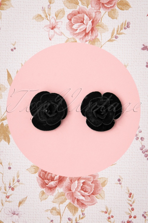 Collectif Clothing - Velvet Rose Earstuds Années 50 en Noir