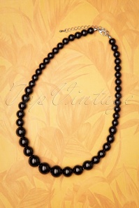 Collectif Clothing - 50s Natalie Bead Necklace Set in Black 2
