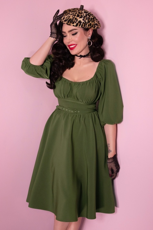 Vixen by Micheline Pitt - TopVintage exclusive ~ Vacation Swing Dress Années 60 en Vert Olive