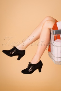 Lola Ramona ♥ Topvintage - 50s Ava All Tied Up Suede Pumps in Black 3
