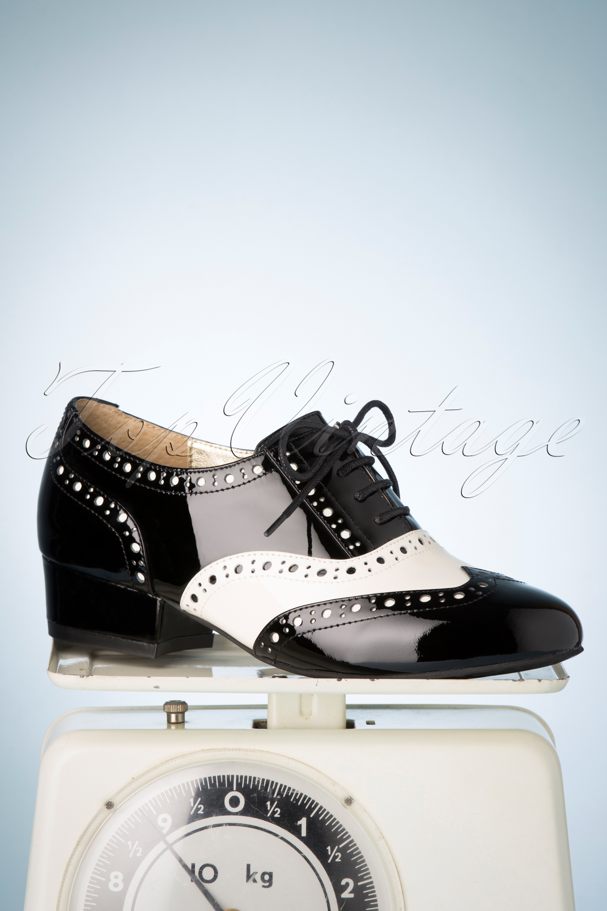 Black and white 50s shoes online