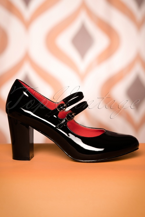 Banned Retro - 60s Golden Years Lacquer Pumps in Black 4