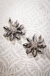Topvintage Boutique Collection - 50s Black Flower Earstuds in Silver 4